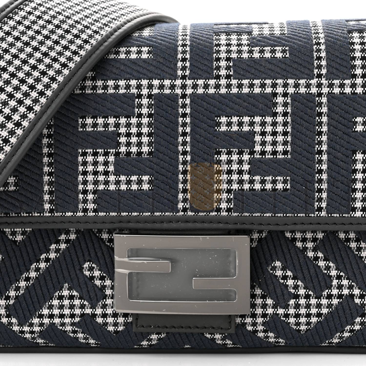 FENDI WOOL VITELLO KING HOUNDSTOOTH FF EMBROIDERED BAGUETTE GRIGIO ANTHRACITE (27*17*6cm)